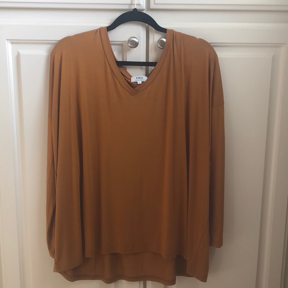 PIKO brand top
